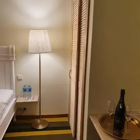 White Palace Hotel