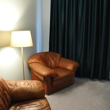 White Palace 3*