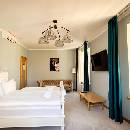Hotel White Palace 3*